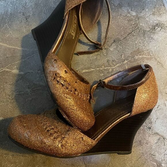 Sparkly Bronze Upcycled Custom Size 6 Joy & Peace Brown Wedges - Picture 5 of 8